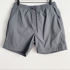 J. Crew Mens 6" Tech Dock  shorts Size M Green
